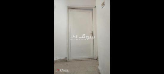 شقه للايجار قرب مجمع الزرقاء الجديد